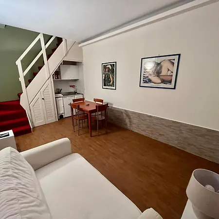 Lupa Urban Loft Apartment