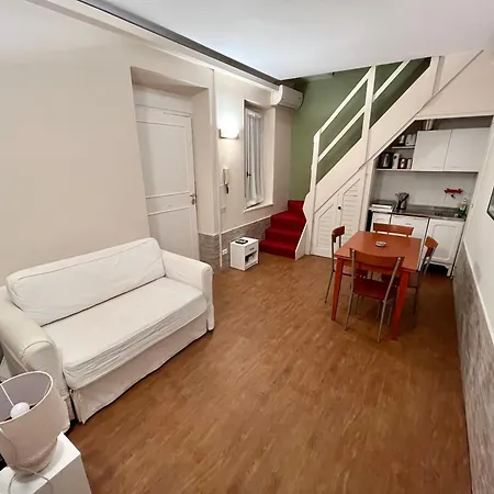 Lupa Urban Loft Apartment
