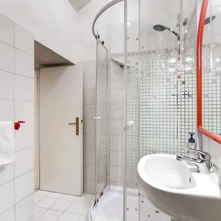 Lupa Urban Loft Apartment